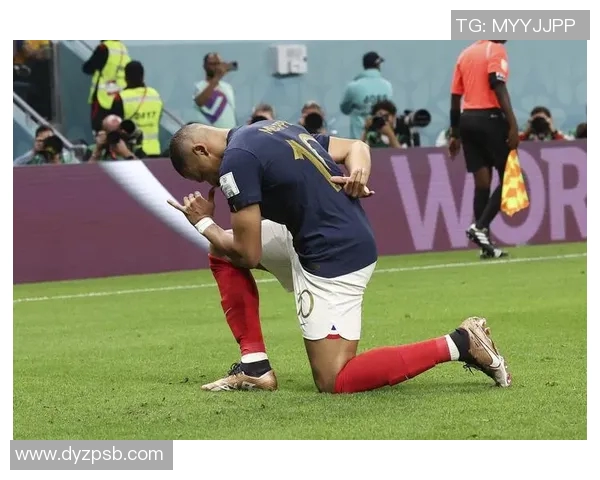 美国足球天才姆巴佩挑战世界足坛巅峰 展现惊人速度与技巧 美国足球天才姆巴佩挑战世界足坛巅峰 展现惊人速度与技巧